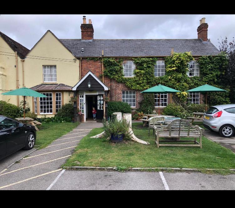 The Compasses Inn Fordingbridge Eksteriør bilde